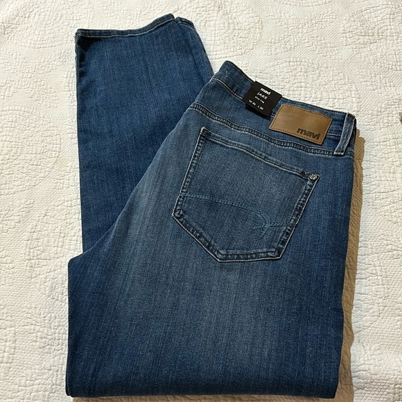 Mavi Jeans. NWT. Missing button. Size 36x30 Jake Slim Leg - Picture 1 of 8